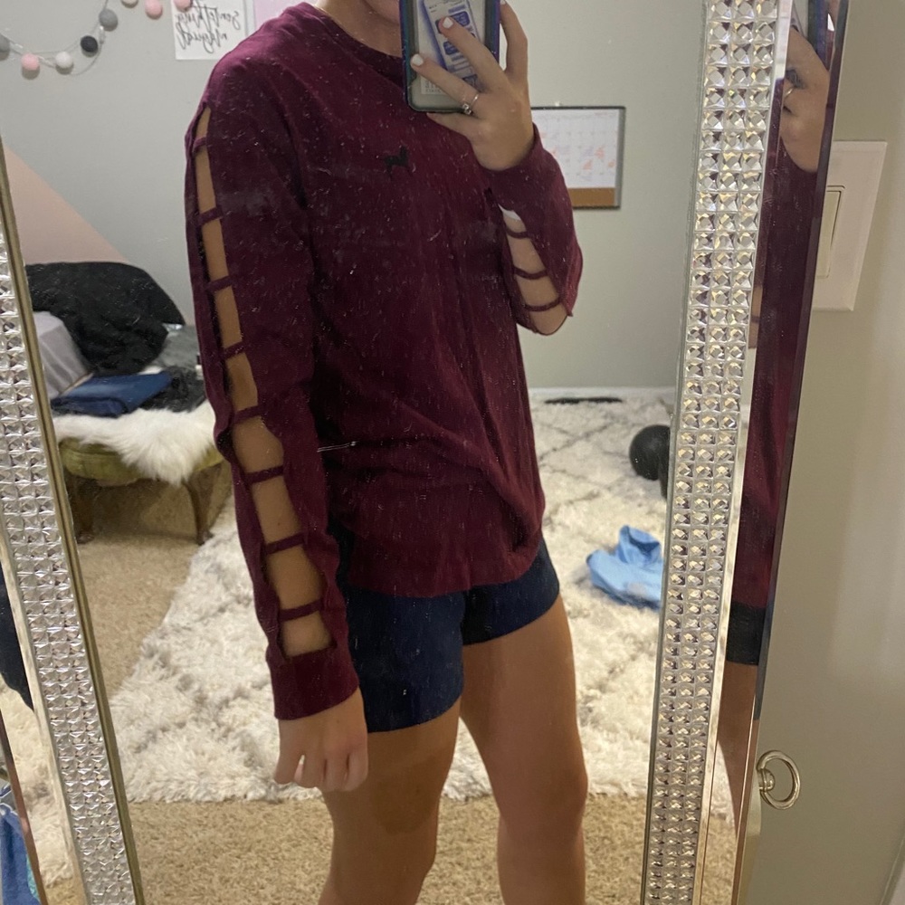 Women’s maroon long sleeve - Picture 3 of 4